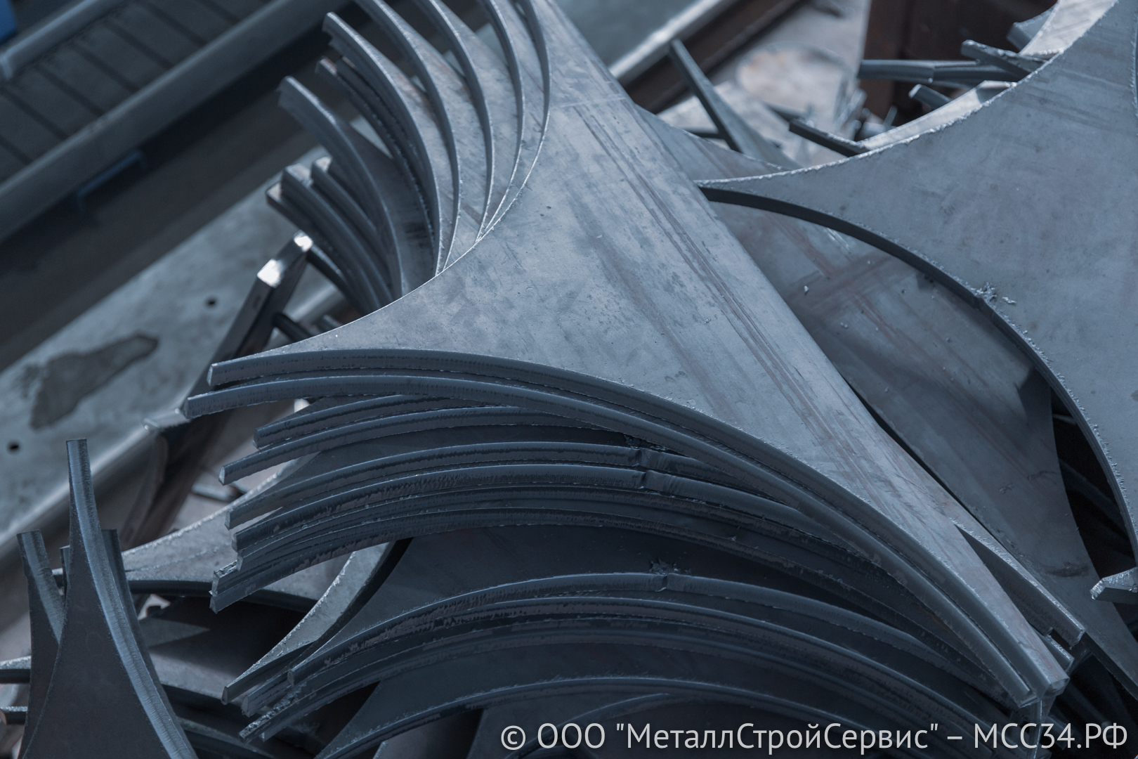 Реализация отходов производства и движимого имущества